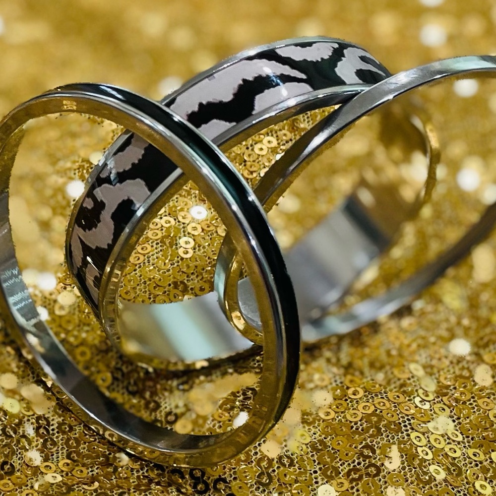 EXPRESS silver 3-piece fashion bracelet bangle set